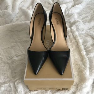 MICHAEL Michael Kors - Sexy Black Pumps 💋
